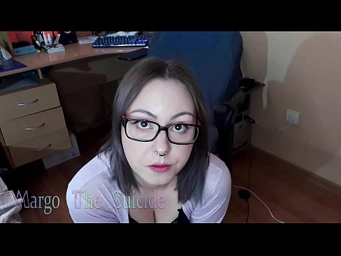 ❤️ Seksikäs tyttö lasit päässä imee dildoa syvälle kameraan Kotitekoinen porno at fi.hentai-menu.ru ❌